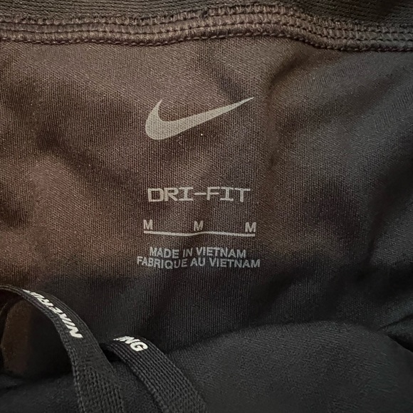 Nike running shorts - Picture 3 of 4